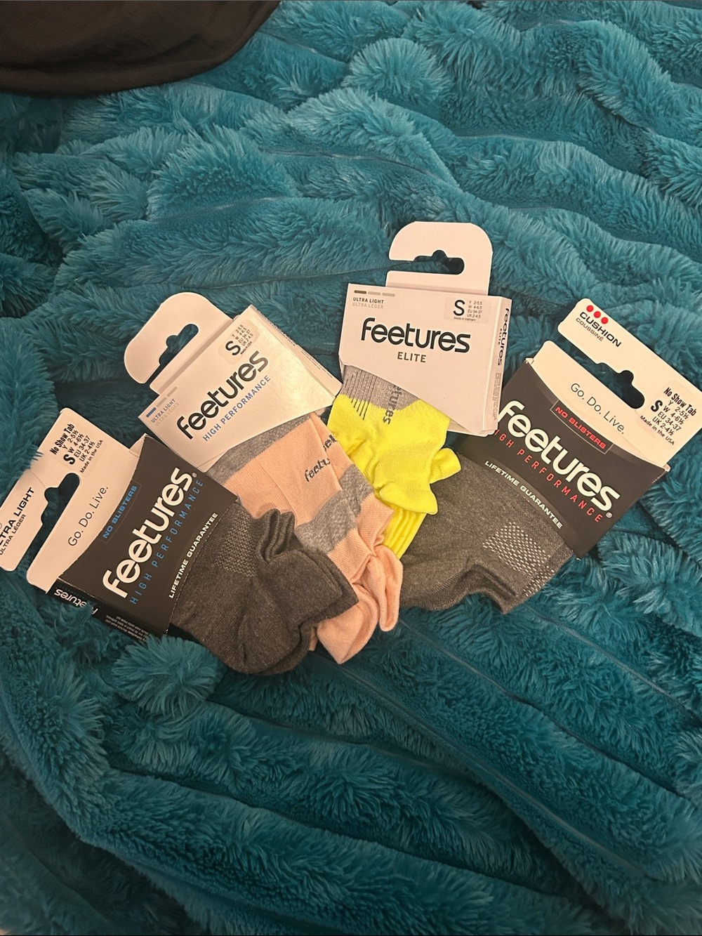 Feetures Women's Low Cut Performance Socks - Assorted Colors